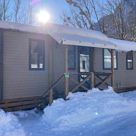 Camping Rcn Belledonne Le Bourg-dʼOisans Eksteriør billede