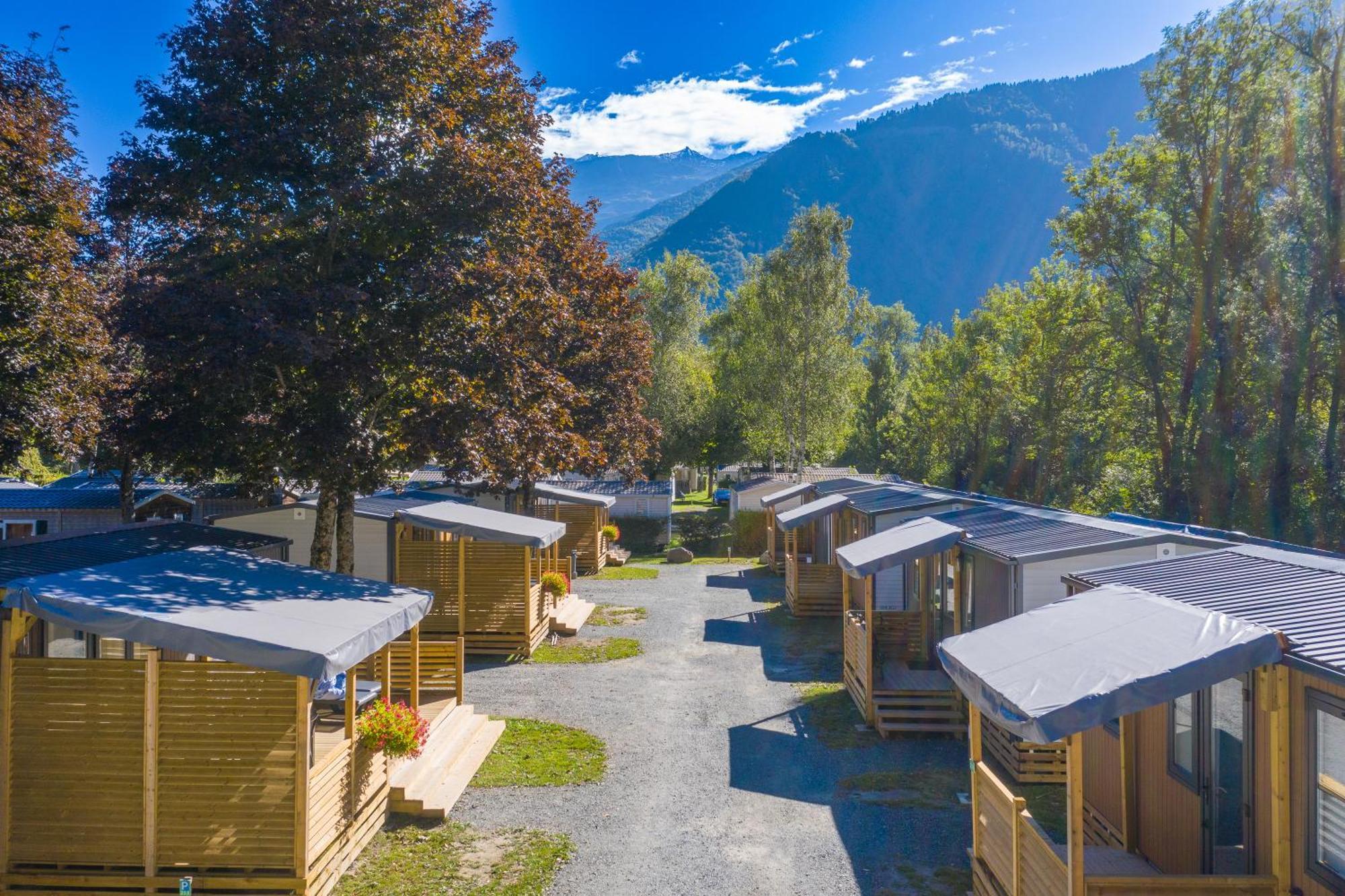 Camping Rcn Belledonne Le Bourg-dʼOisans Eksteriør billede