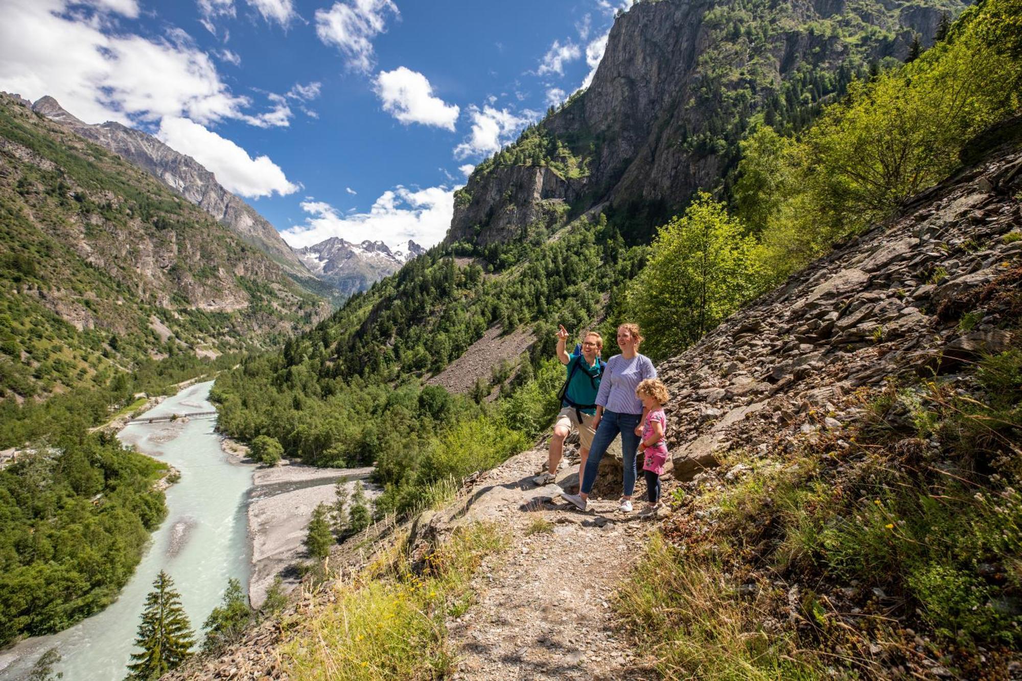 Camping Rcn Belledonne Le Bourg-dʼOisans Eksteriør billede