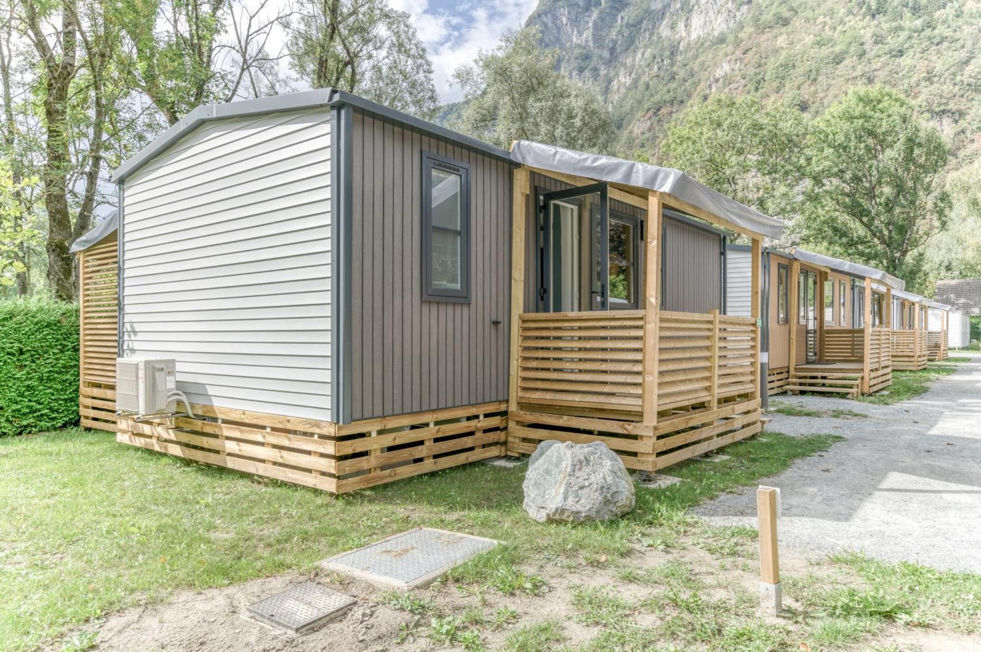 Camping Rcn Belledonne Le Bourg-dʼOisans Eksteriør billede