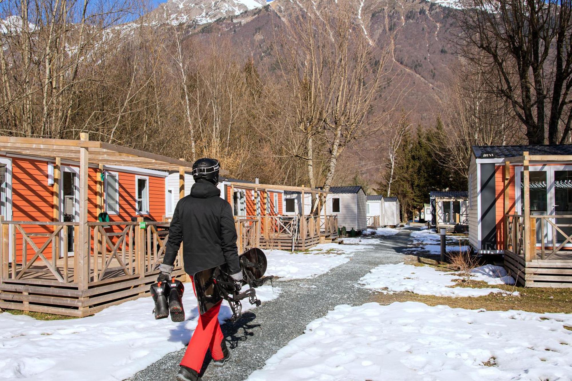 Camping Rcn Belledonne Le Bourg-dʼOisans Eksteriør billede
