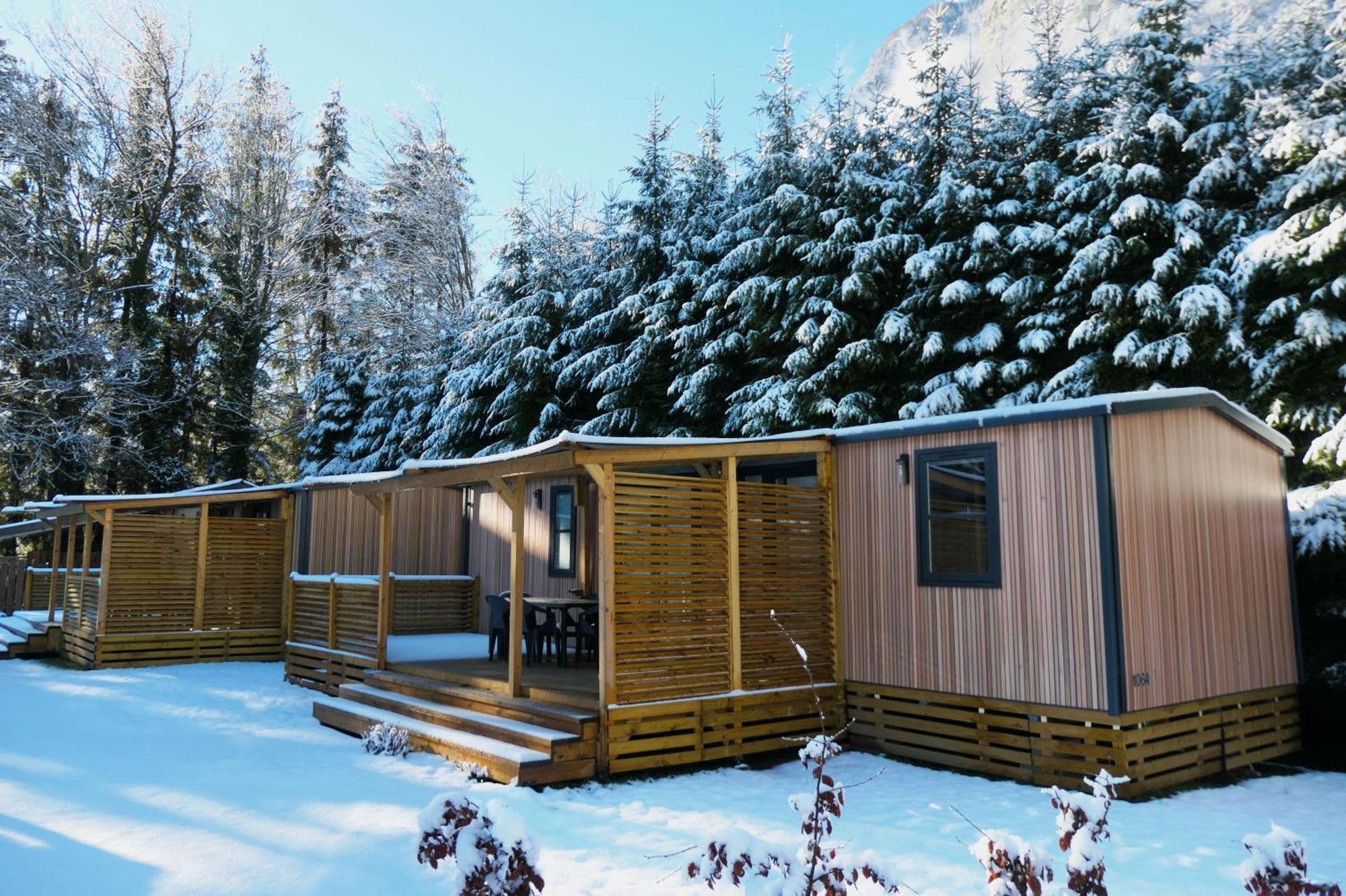 Camping Rcn Belledonne Le Bourg-dʼOisans Eksteriør billede