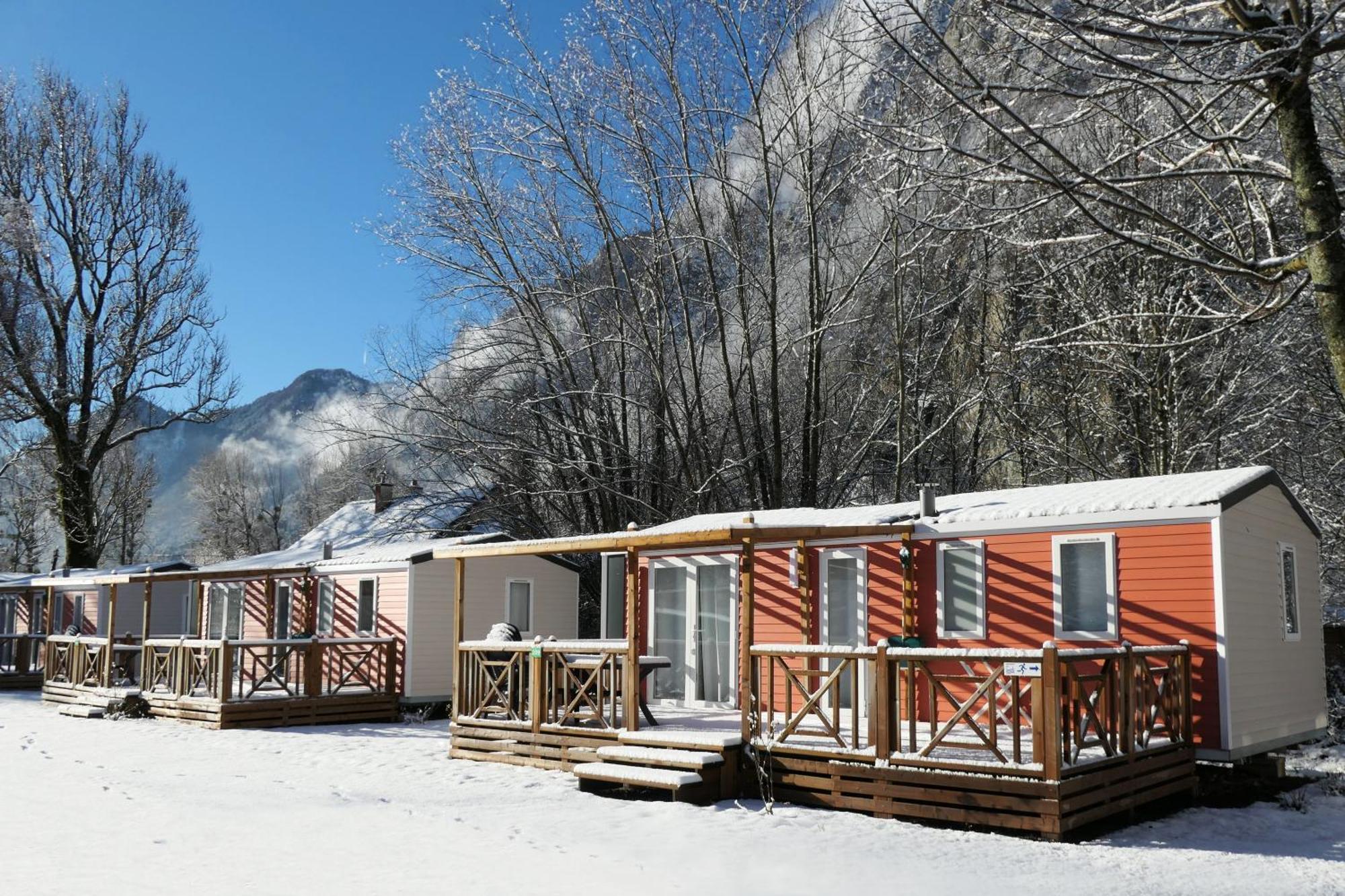 Camping Rcn Belledonne Le Bourg-dʼOisans Eksteriør billede