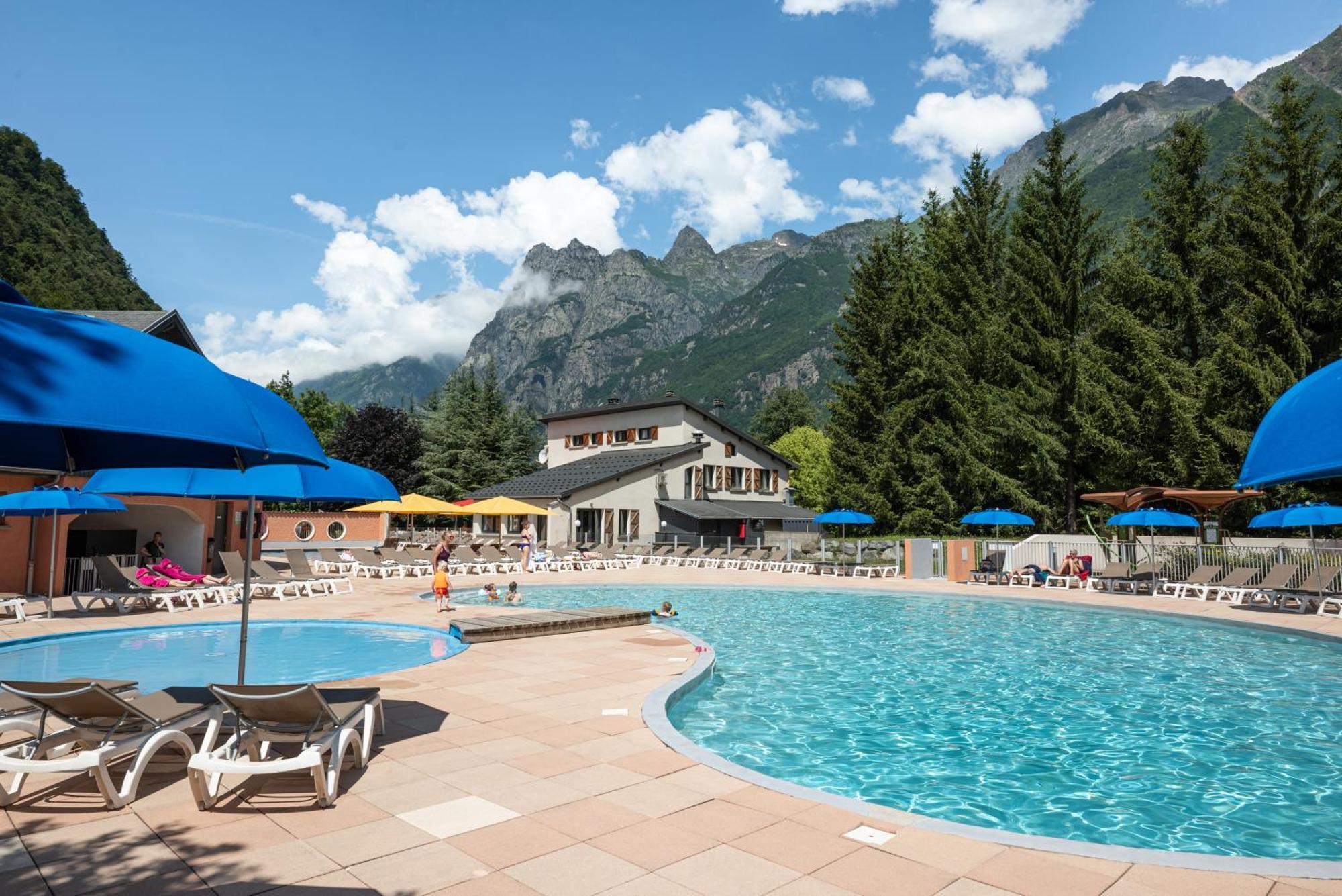Camping Rcn Belledonne Le Bourg-dʼOisans Eksteriør billede